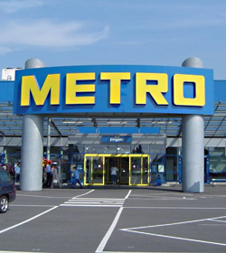 GERMANY: Metro profit falls