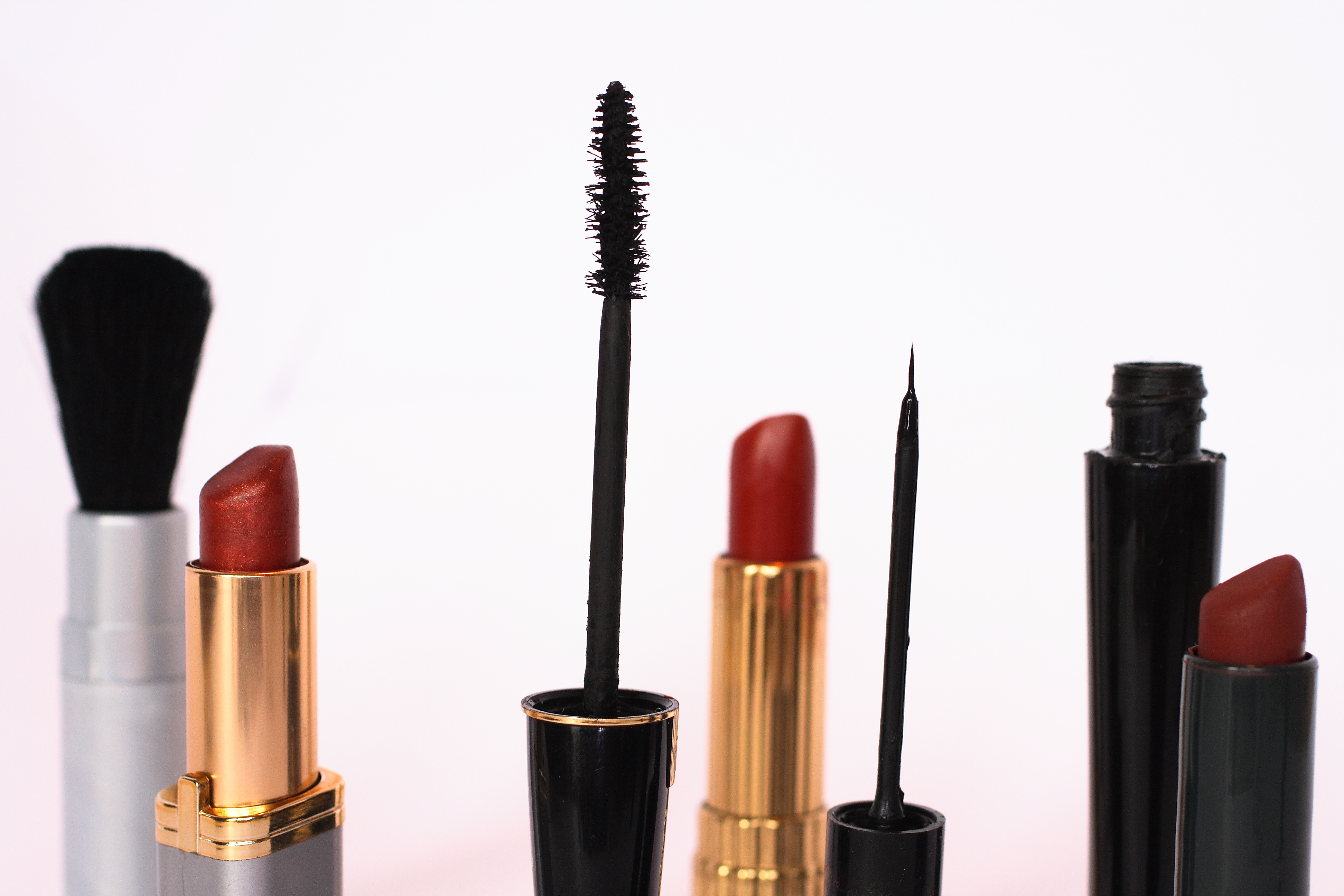 Coty може да купи Bourjois